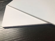 Άσπρη άκαμπτη υγρασία διαφήμισης πινάκων αφρού PVC ελαφριά - UV εκτύπωση απόδειξης